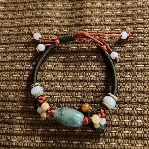 Jade pull bracelet